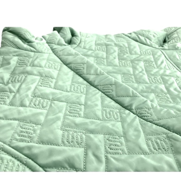 VRHTF Seafoam Quilted Winter Jacket European    size Medium Excellent Condition - Picture 4 of 14